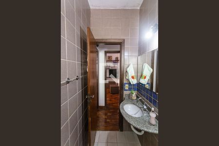 Apartamento à venda com 200m², 3 quartos e 2 vagas Apartamento à venda com 200m², 3 quartos e 2 vagasBanheiro Social