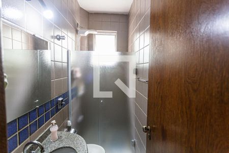 Apartamento à venda com 200m², 3 quartos e 2 vagas Apartamento à venda com 200m², 3 quartos e 2 vagasBanheiro Social