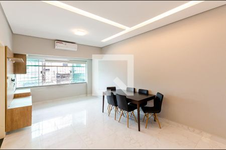 Sala de apartamento para alugar com 1 quarto, 70m² em Embaré, Santos