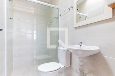 Banheiro de apartamento para alugar com 1 quarto, 45m² em Jardim Sabara, São Paulo