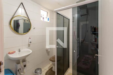 Banheiro de apartamento para alugar com 2 quartos, 45m² em Jardim Nova Cidade, Guarulhos