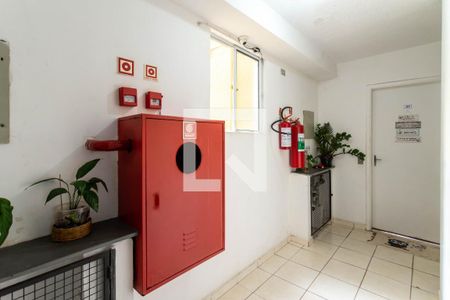 Corredor de apartamento para alugar com 2 quartos, 45m² em Jardim Nova Cidade, Guarulhos