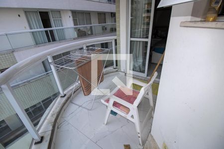 Apartamento à venda com 77m², 2 quartos e 2 vagas Apartamento à venda com 77m², 2 quartos e 2 vagasVaranda