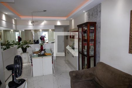 Apartamento à venda com 77m², 2 quartos e 2 vagas Apartamento à venda com 77m², 2 quartos e 2 vagasSala
