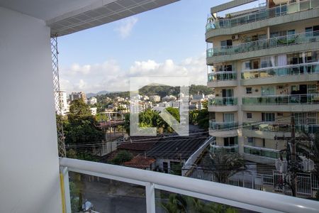 Apartamento à venda com 77m², 2 quartos e 2 vagas Apartamento à venda com 77m², 2 quartos e 2 vagasVaranda