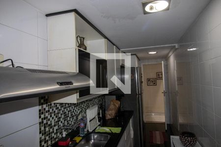 Apartamento à venda com 77m², 2 quartos e 2 vagas Apartamento à venda com 77m², 2 quartos e 2 vagasCozinha