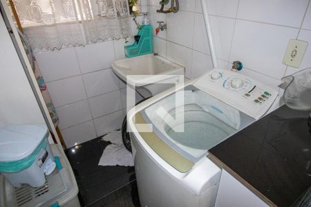 Apartamento à venda com 77m², 2 quartos e 2 vagas Apartamento à venda com 77m², 2 quartos e 2 vagasÁrea de Serviço