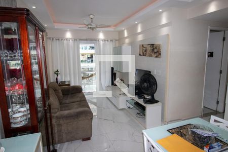 Apartamento à venda com 77m², 2 quartos e 2 vagas Apartamento à venda com 77m², 2 quartos e 2 vagasSala