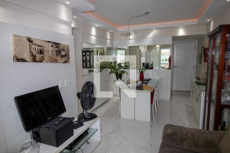 Apartamento à venda com 77m², 2 quartos e 2 vagas Apartamento à venda com 77m², 2 quartos e 2 vagasSala