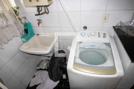 Apartamento à venda com 77m², 2 quartos e 2 vagas Apartamento à venda com 77m², 2 quartos e 2 vagasÁrea de Serviço