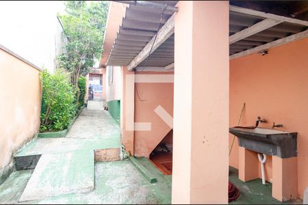 Casa à venda com 367m², 3 quartos e 3 vagasLavanderia