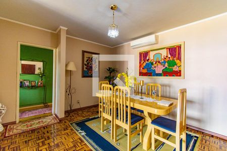 Apartamento à venda com 180m², 4 quartos e sem vagaSala de jantar