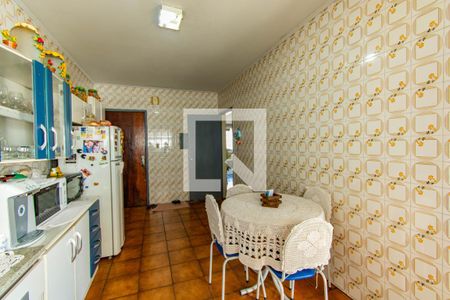 Apartamento à venda com 180m², 4 quartos e sem vagaCozinha