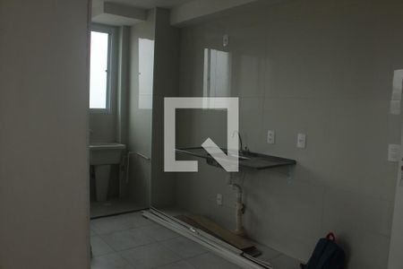 Sala/Cozinha/Área de Serviço de apartamento à venda com 2 quartos, 43m² em Vila Inglesa, São Paulo