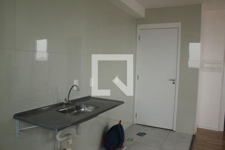 Sala/Cozinha/Área de Serviço de apartamento à venda com 2 quartos, 43m² em Vila Inglesa, São Paulo