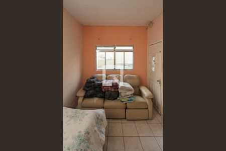 Casa à venda com 240m², 3 quartos e 2 vagas Casa à venda com 240m², 3 quartos e 2 vagasSala Casa 2