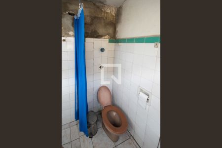 Casa à venda com 240m², 3 quartos e 2 vagas Casa à venda com 240m², 3 quartos e 2 vagasBanheiro Casa 02