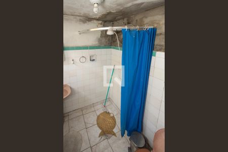 Casa à venda com 240m², 3 quartos e 2 vagas Casa à venda com 240m², 3 quartos e 2 vagasBanheiro Casa 02