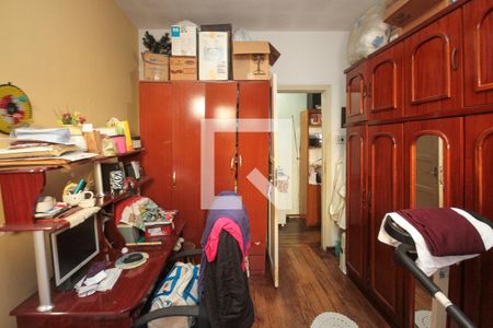 Casa à venda com 240m², 3 quartos e 2 vagas Casa à venda com 240m², 3 quartos e 2 vagasQuarto 02