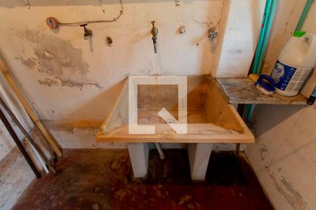 Casa à venda com 100m², 2 quartos e 2 vagas Casa à venda com 100m², 2 quartos e 2 vagasÁrea de Serviço