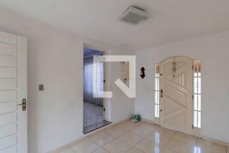 Casa à venda com 100m², 2 quartos e 2 vagas Casa à venda com 100m², 2 quartos e 2 vagasEntrada