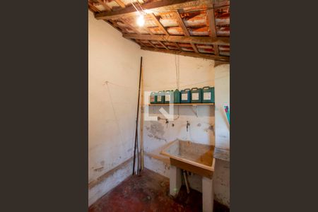 Casa à venda com 100m², 2 quartos e 2 vagas Casa à venda com 100m², 2 quartos e 2 vagasÁrea de Serviço