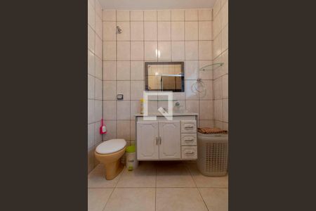 Casa à venda com 100m², 2 quartos e 2 vagas Casa à venda com 100m², 2 quartos e 2 vagasBanheiro