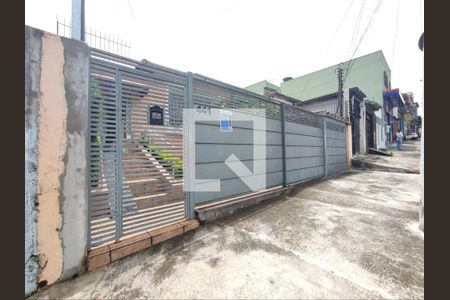 Casa à venda com 100m², 2 quartos e 2 vagas Casa à venda com 100m², 2 quartos e 2 vagasFachada