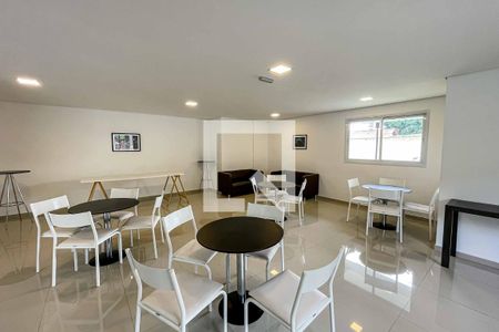 Apartamento para alugar com 48m², 2 quartos e 2 vagas Apartamento para alugar com 48m², 2 quartos e 2 vagasÁrea comum - Salão de festas