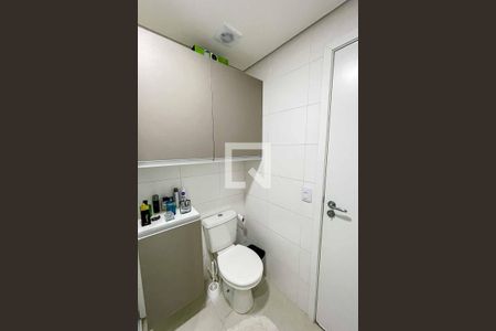 Apartamento para alugar com 48m², 2 quartos e 2 vagas Apartamento para alugar com 48m², 2 quartos e 2 vagasBanheiro