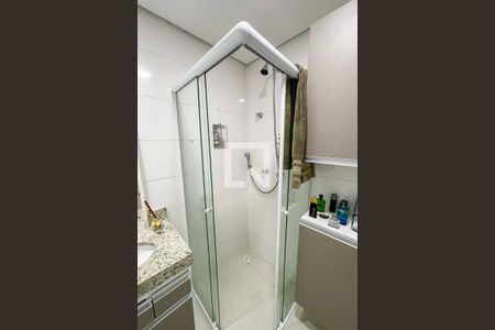 Apartamento para alugar com 48m², 2 quartos e 2 vagas Apartamento para alugar com 48m², 2 quartos e 2 vagasBanheiro