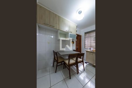 Casa para alugar com 250m², 2 quartos e 2 vagasCozinha