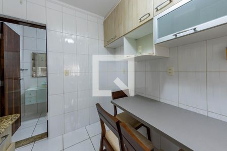 Casa para alugar com 250m², 2 quartos e 2 vagasCozinha