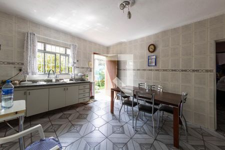 Casa para alugar com 250m², 2 quartos e 2 vagasCozinha