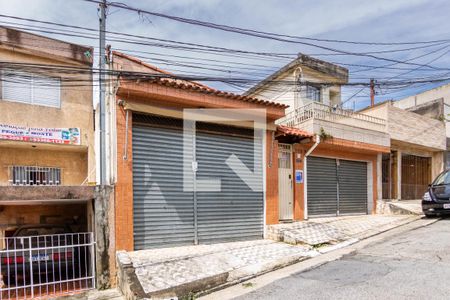 Casa para alugar com 250m², 2 quartos e 2 vagasFachada
