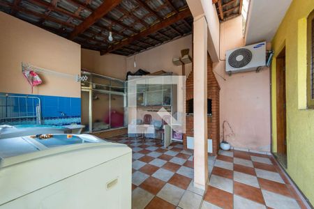 Casa para alugar com 250m², 2 quartos e 2 vagasÁrea de serviço
