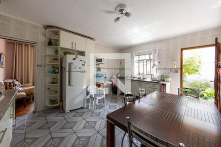 Casa para alugar com 250m², 2 quartos e 2 vagasCozinha