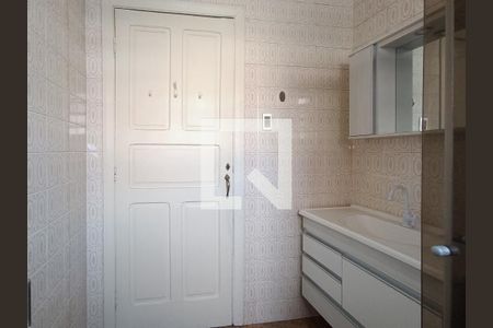 Casa à venda com 175m², 4 quartos e 2 vagasBanheiro 1