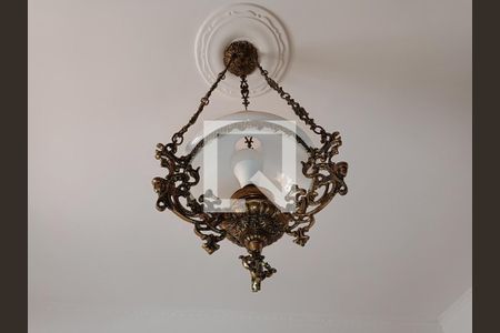 Casa à venda com 175m², 4 quartos e 2 vagasSala