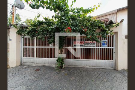 Casa à venda com 175m², 4 quartos e 2 vagasFachada