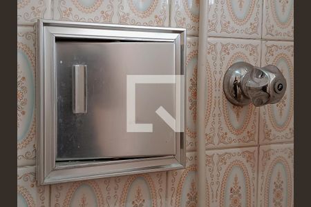 Casa à venda com 175m², 4 quartos e 2 vagasBanheiro 2