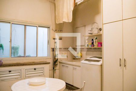 Casa à venda com 347m², 4 quartos e 2 vagasLavanderia