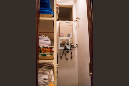 Casa à venda com 347m², 4 quartos e 2 vagasCorredor - Depósito