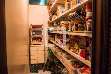 Casa à venda com 347m², 4 quartos e 2 vagasDispensa 1