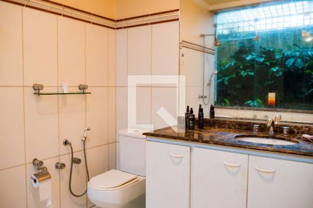 Casa à venda com 347m², 4 quartos e 2 vagasBanheiro da Suíte