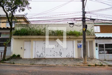 Casa à venda com 347m², 4 quartos e 2 vagasFachada