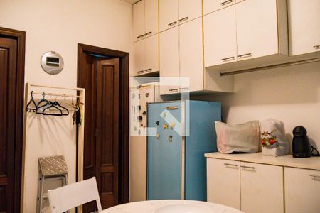 Casa à venda com 347m², 4 quartos e 2 vagasLavanderia