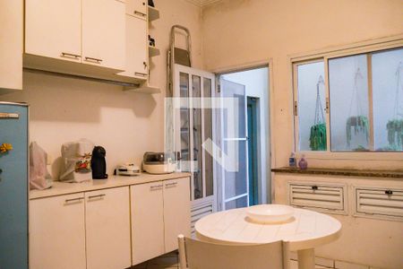 Casa à venda com 347m², 4 quartos e 2 vagasLavanderia