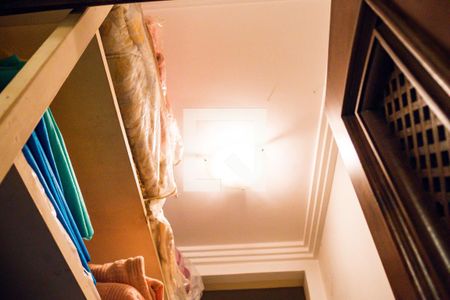 Casa à venda com 347m², 4 quartos e 2 vagasCorredor - Depósito