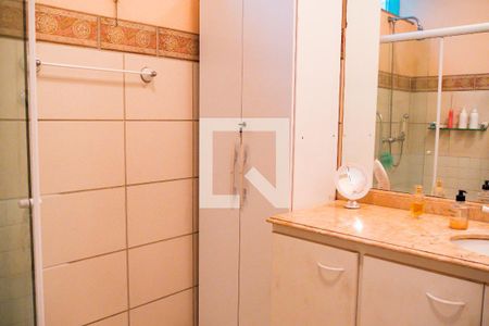 Casa à venda com 347m², 4 quartos e 2 vagasBanheiro Social